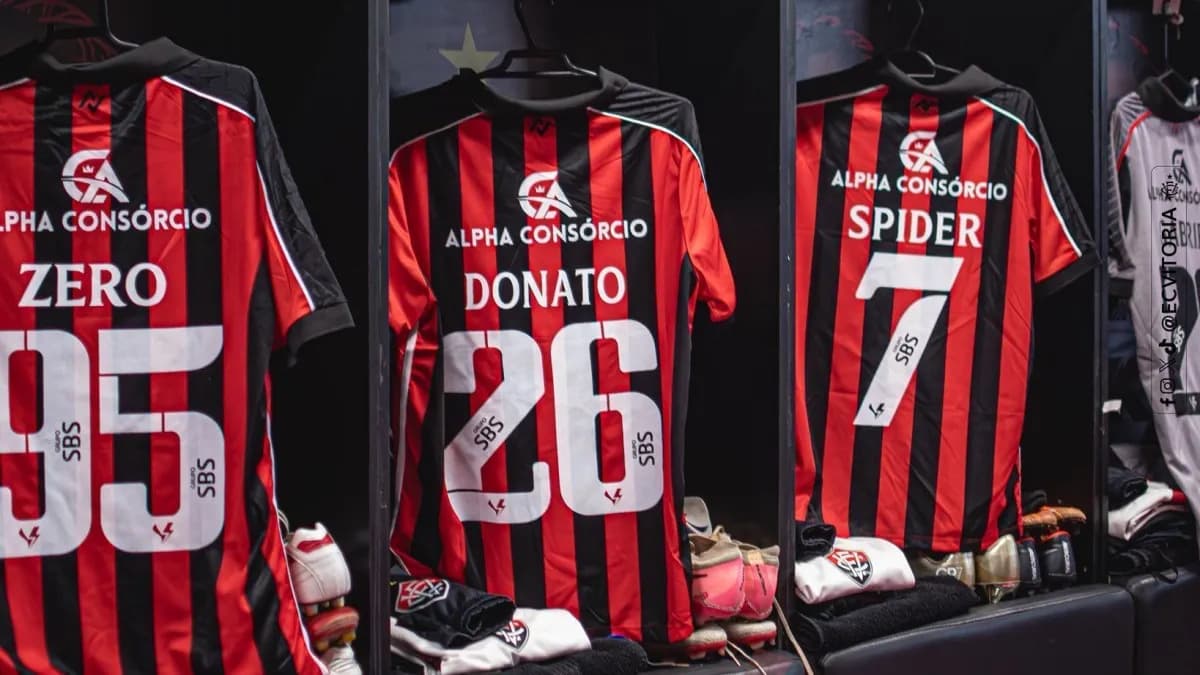 Vitória homenageia Wagner Moura antes de jogo contra Atlético-MG no Barradão