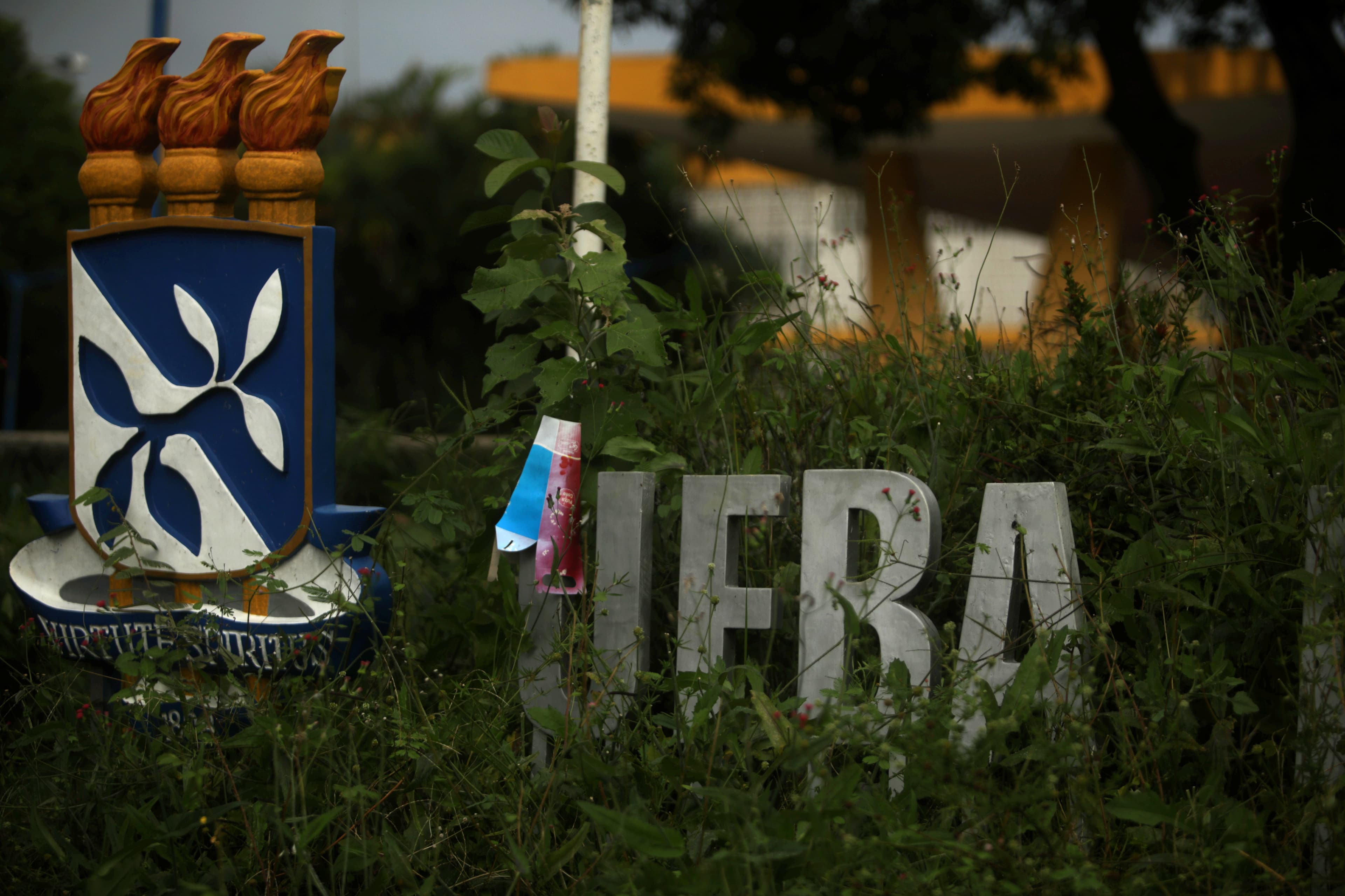 UFBA prepara concurso com 105 vagas para técnicos em Salvador