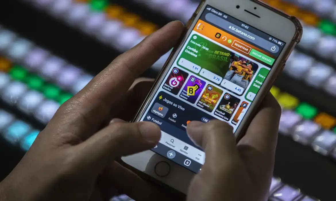 Apostas esportivas: ganhos acima de R$ 28 mil devem ser declarados no IR 2026
