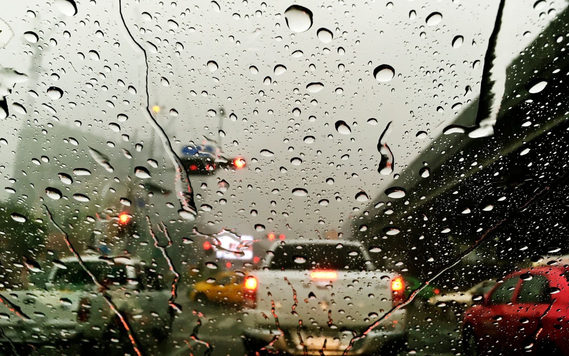 Chuva intensa: Inmet emite alerta para 99 cidades da Bahia nesta terça