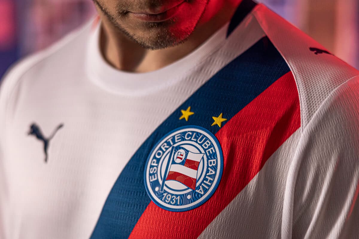 Bahia lança nova camisa principal para temporada 2026; veja uniforme