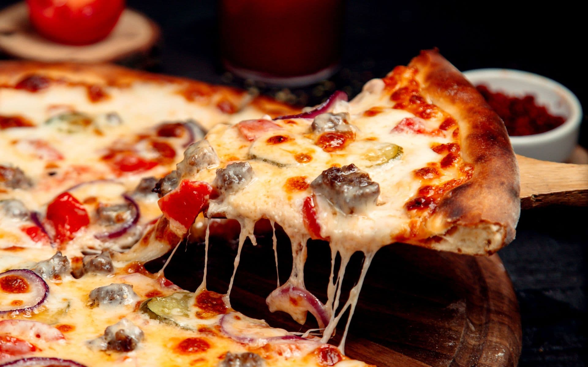 Intoxicação em pizzaria de Pombal deixa 1 morta e 100 pessoas doentes