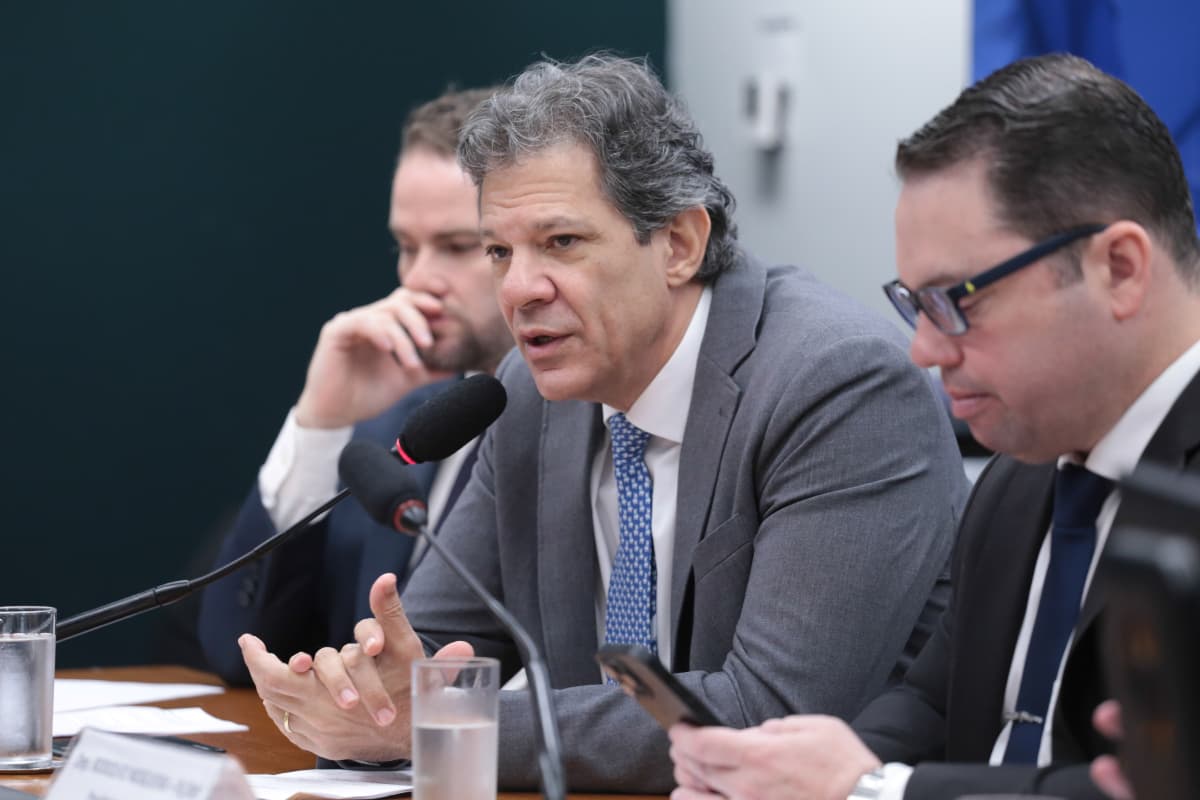 Haddad apresenta plano para ICMS diesel em reunião com estados