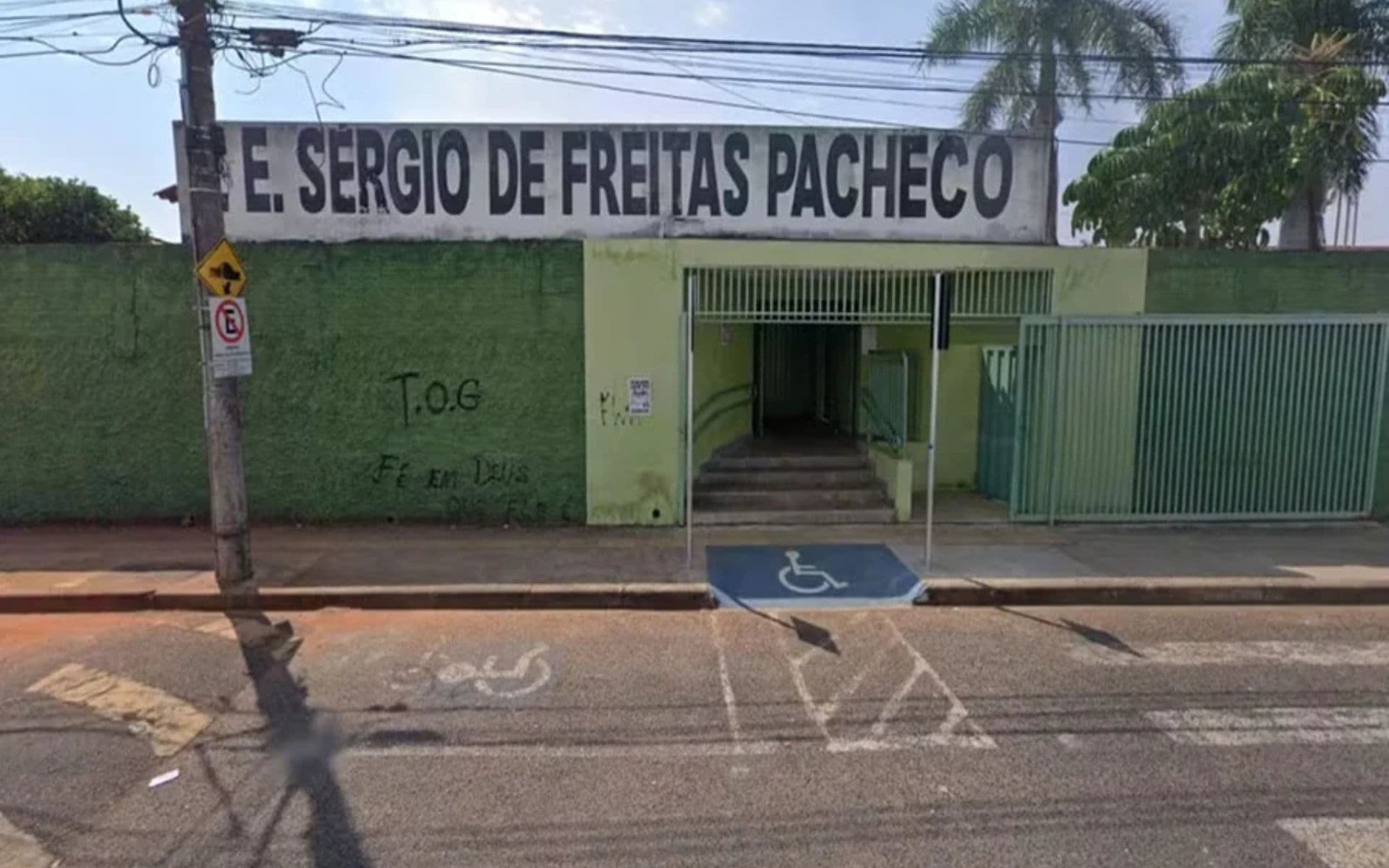 Estudante é esfaqueado em escola de Uberlândia após briga com colega