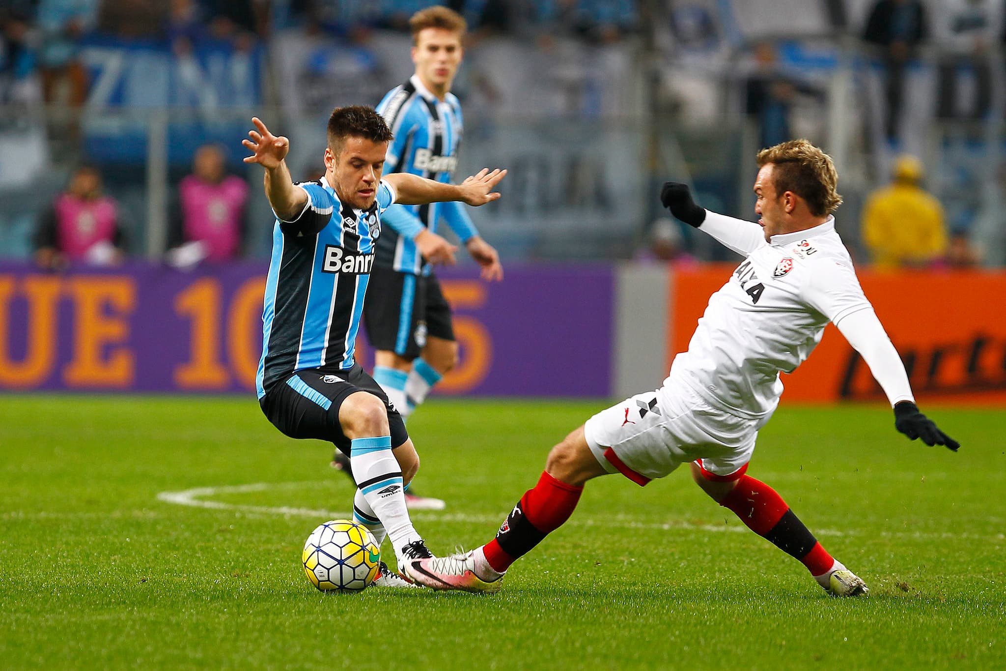 Vitória busca quebrar jejum de 10 anos contra Grêmio na Série A