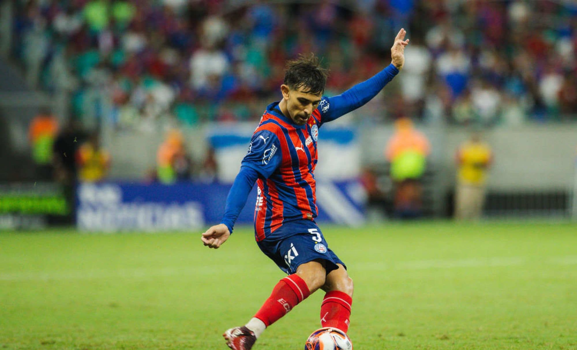 Acevedo é desfalque do Bahia contra o Remo por suspensão no Brasileirão