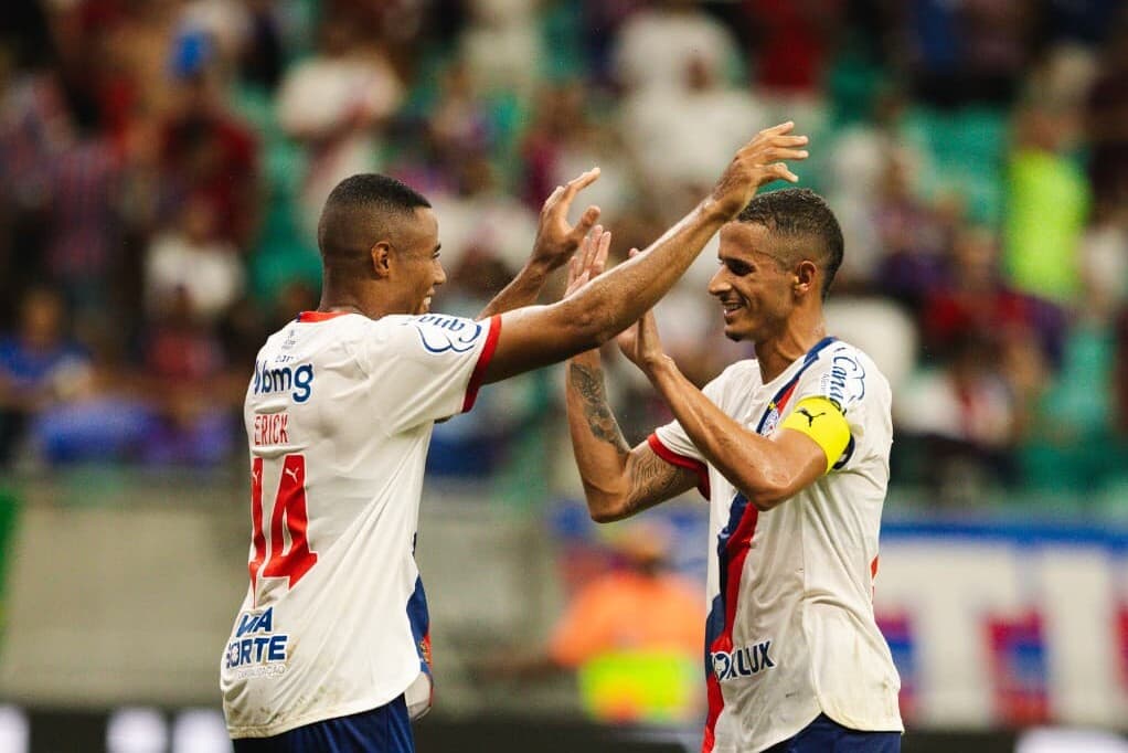 Bahia vence Red Bull Bragantino por 2 a 0 e sobe para 3º no Brasileirão