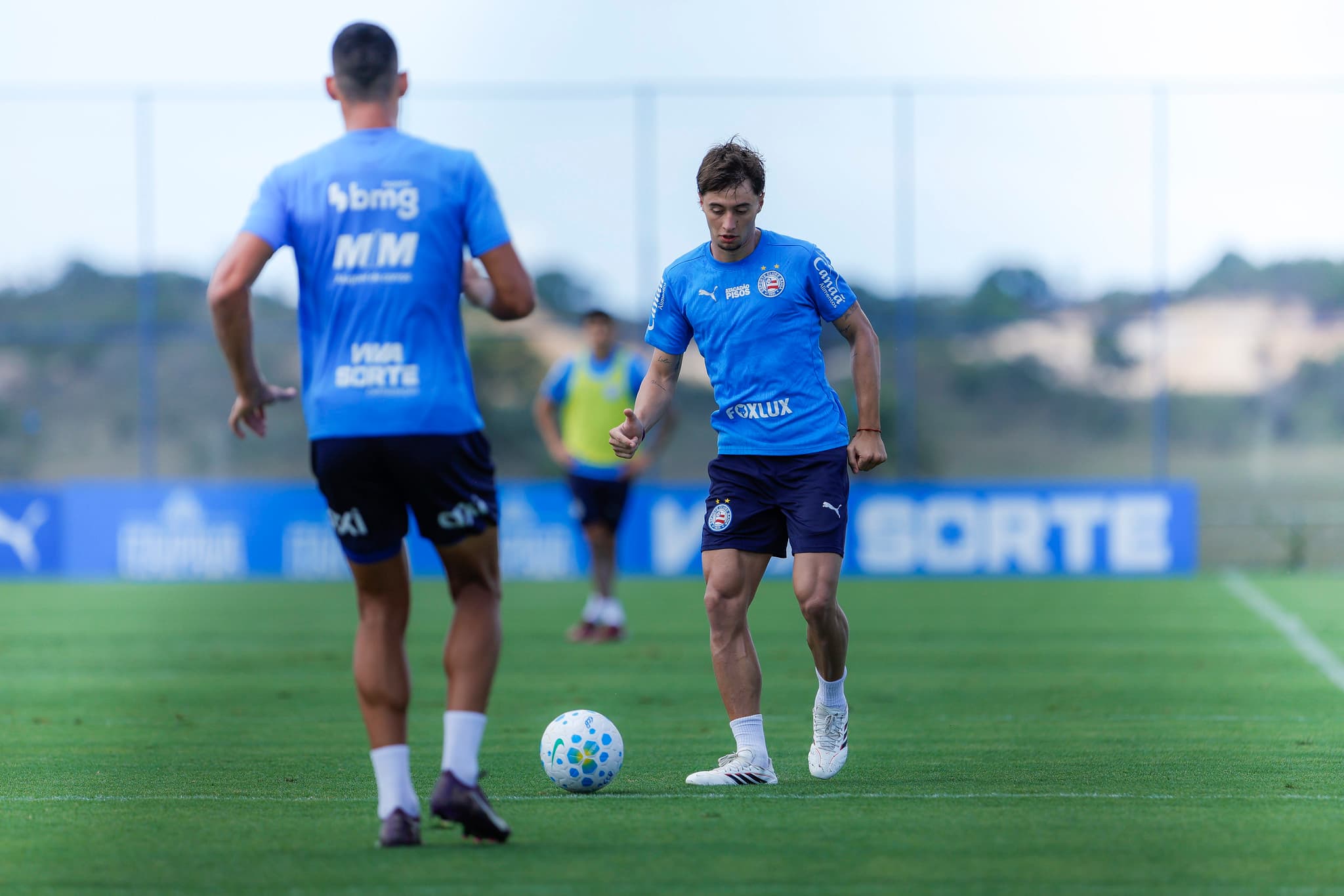 Remo e Bahia se enfrentam em Belém por rodada do Brasileirão