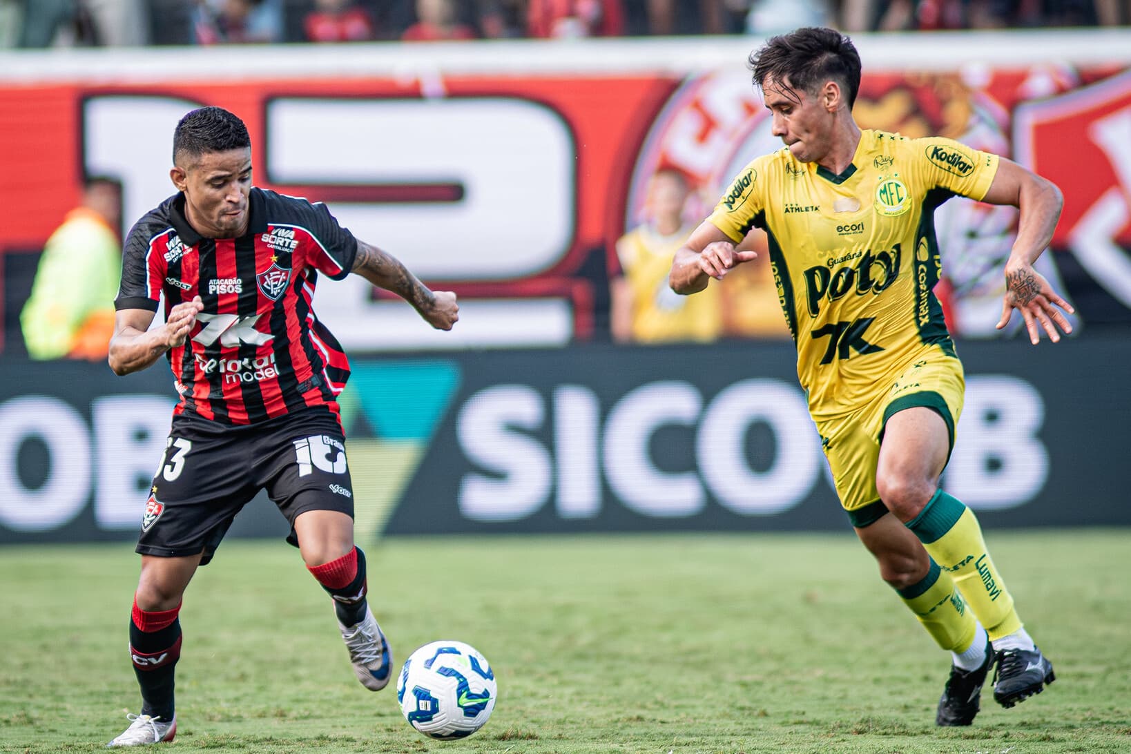 Vitória enfrenta Mirassol no Barradão neste domingo pelo Brasileirão