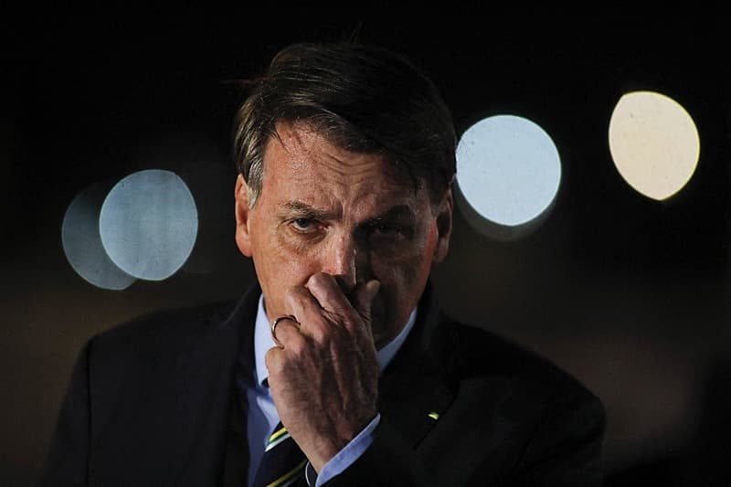 Bolsonaro melhora em UTI e inicia tratamento dentário em Brasília