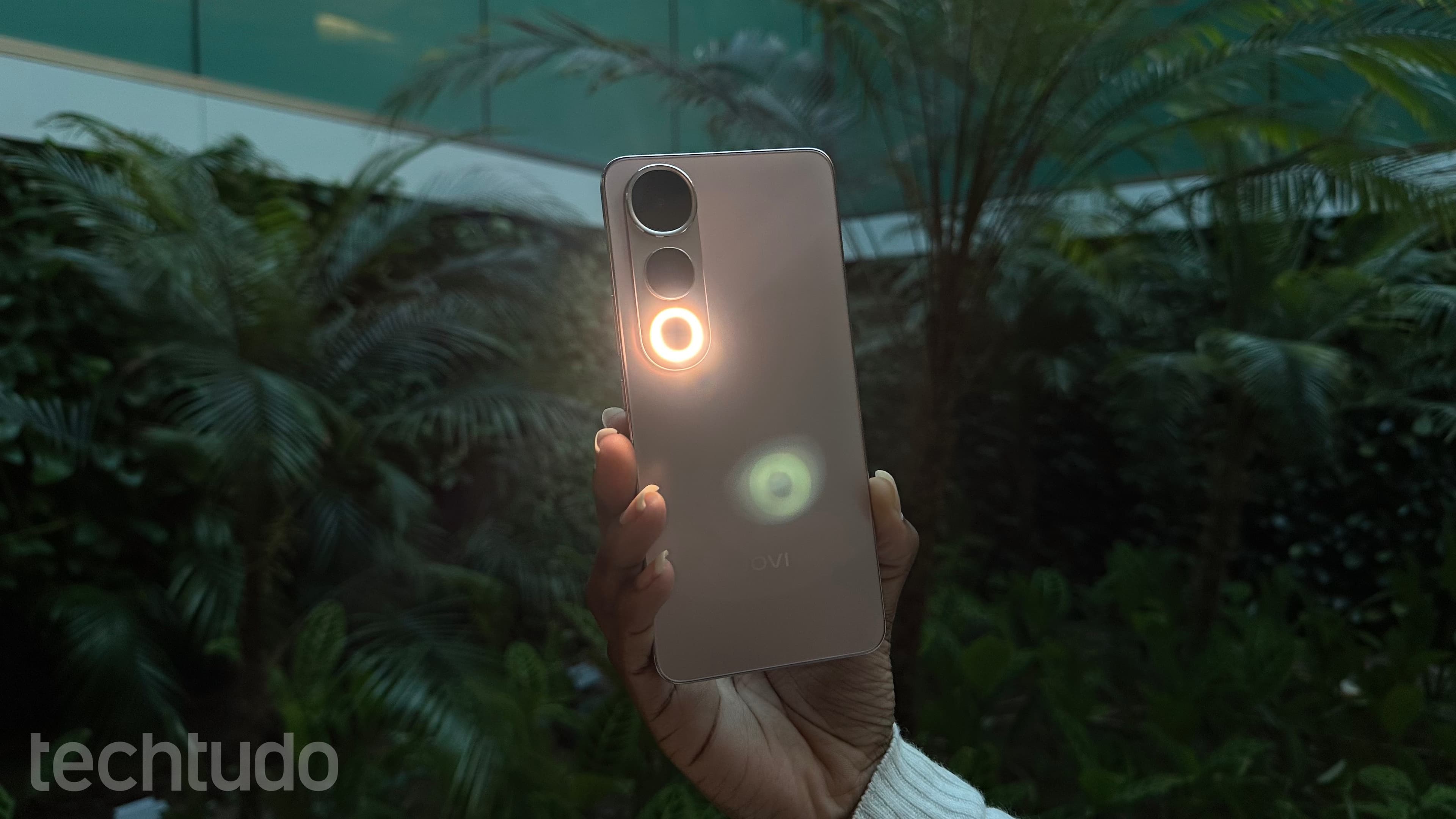 Celulares JOVI chegam ao Brasil com foco em bateria e câmera avançada