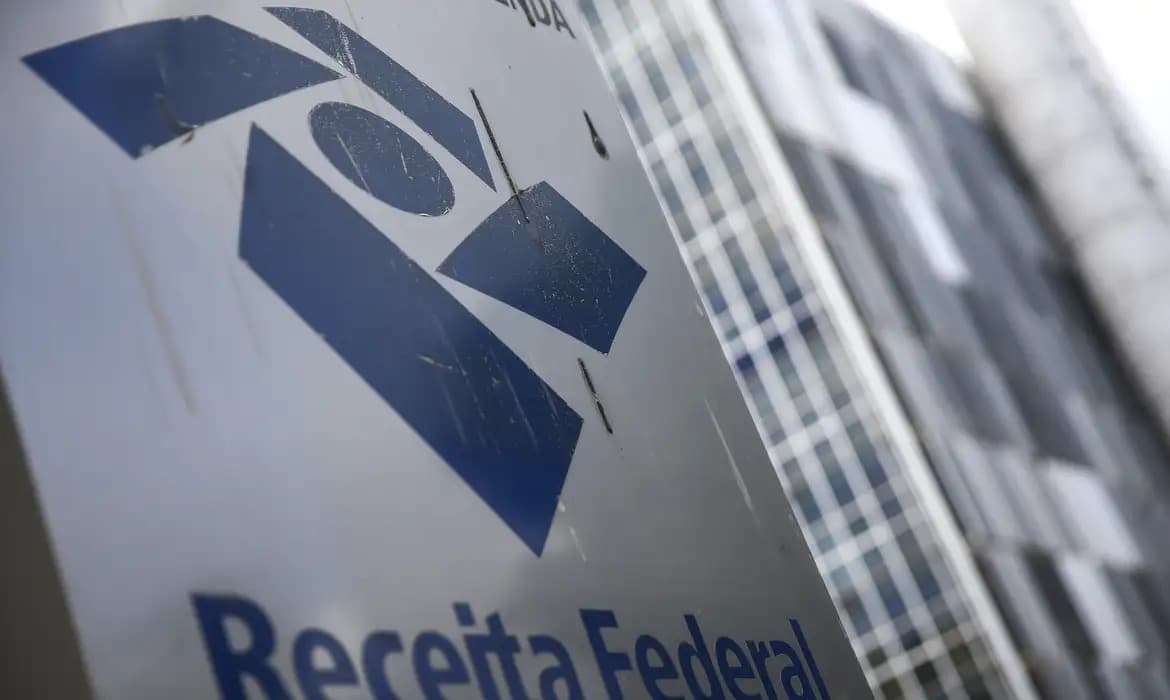 Receita Federal intensifica fiscalização de despesas médicas no IR a partir de 2026