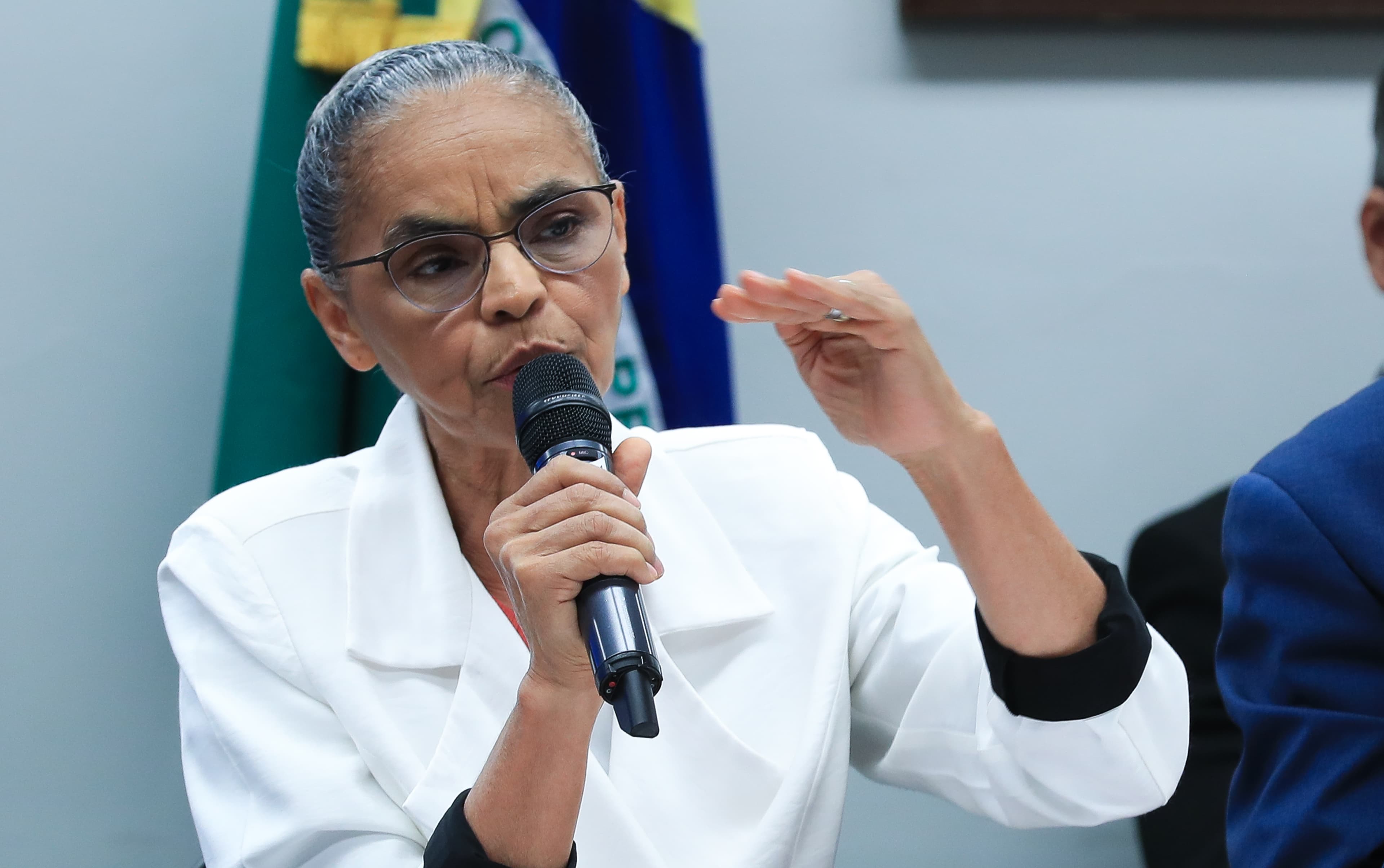 Marina Silva tem mal-estar em evento da COP15 em Campo Grande