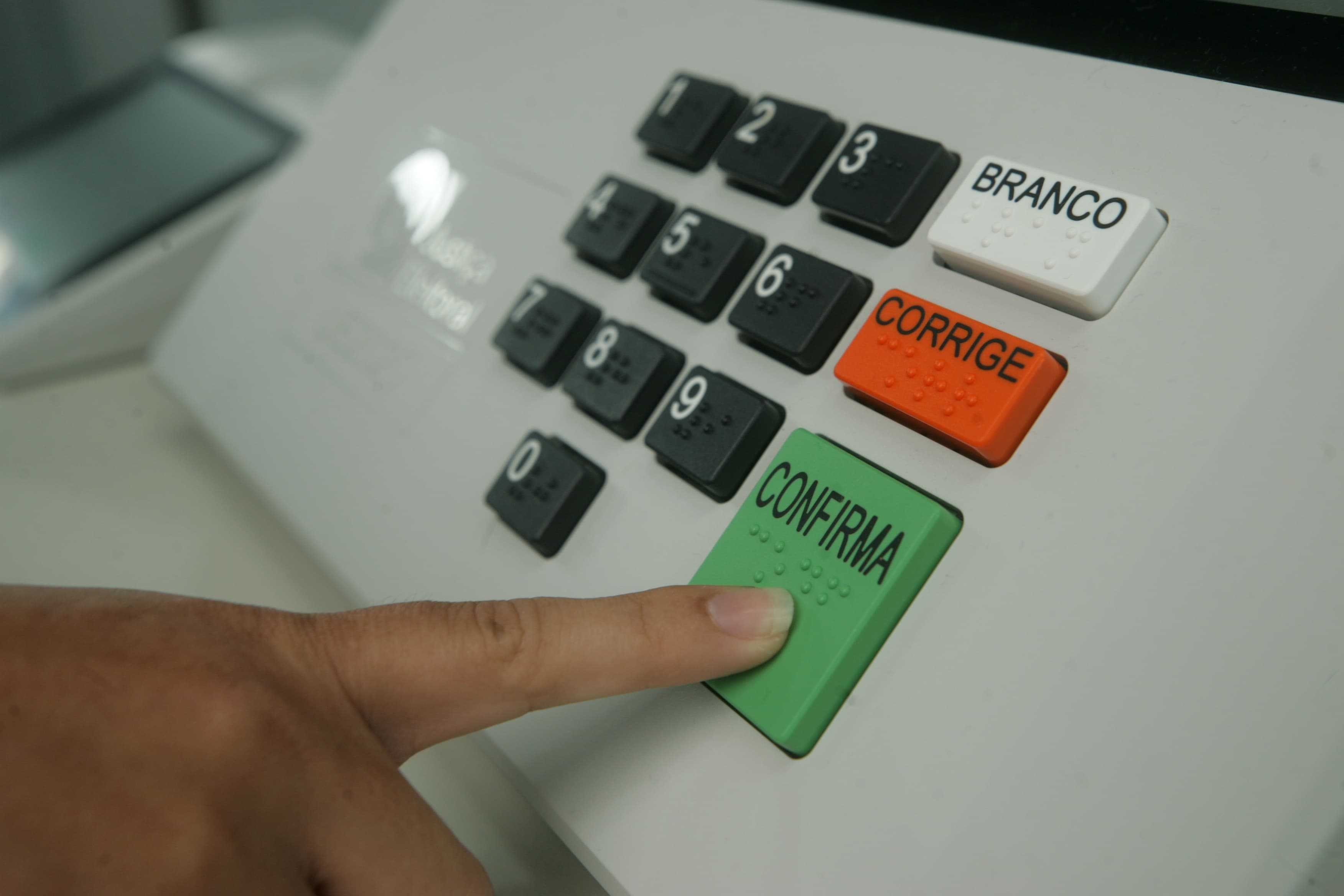 Seis deputados baianos desistem de concorrer às eleições de 2026