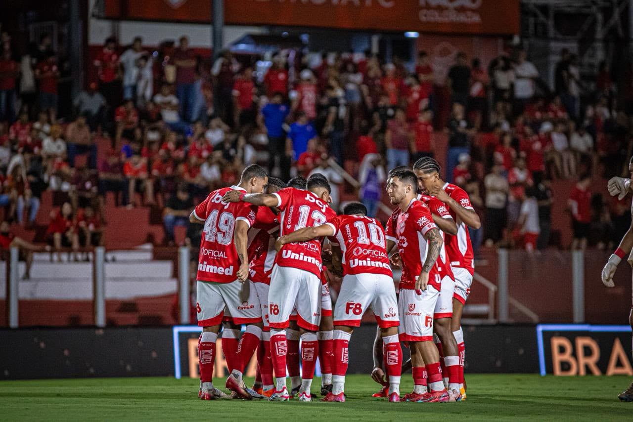 Guto Ferreira assume Vila Nova-GO para Série B e busca novo acesso