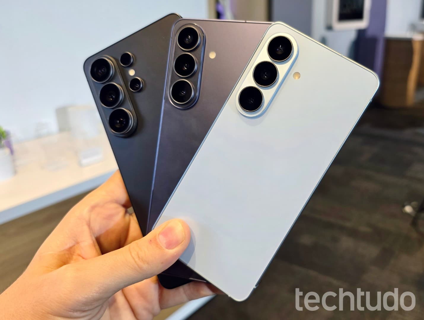 AirDrop: celulares Samsung Galaxy S26 trocam arquivos com iPhones no Brasil