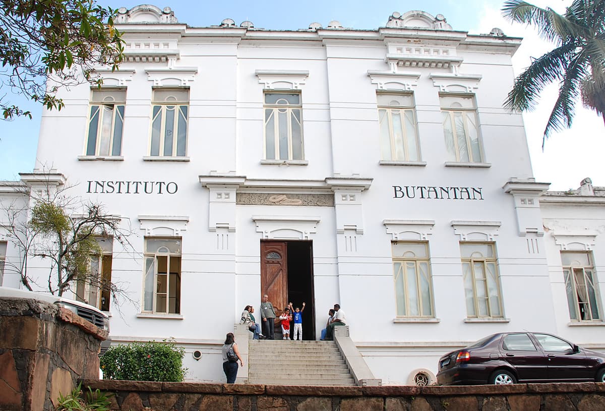 Butantan produz remédio contra câncer que será distribuído pelo SUS