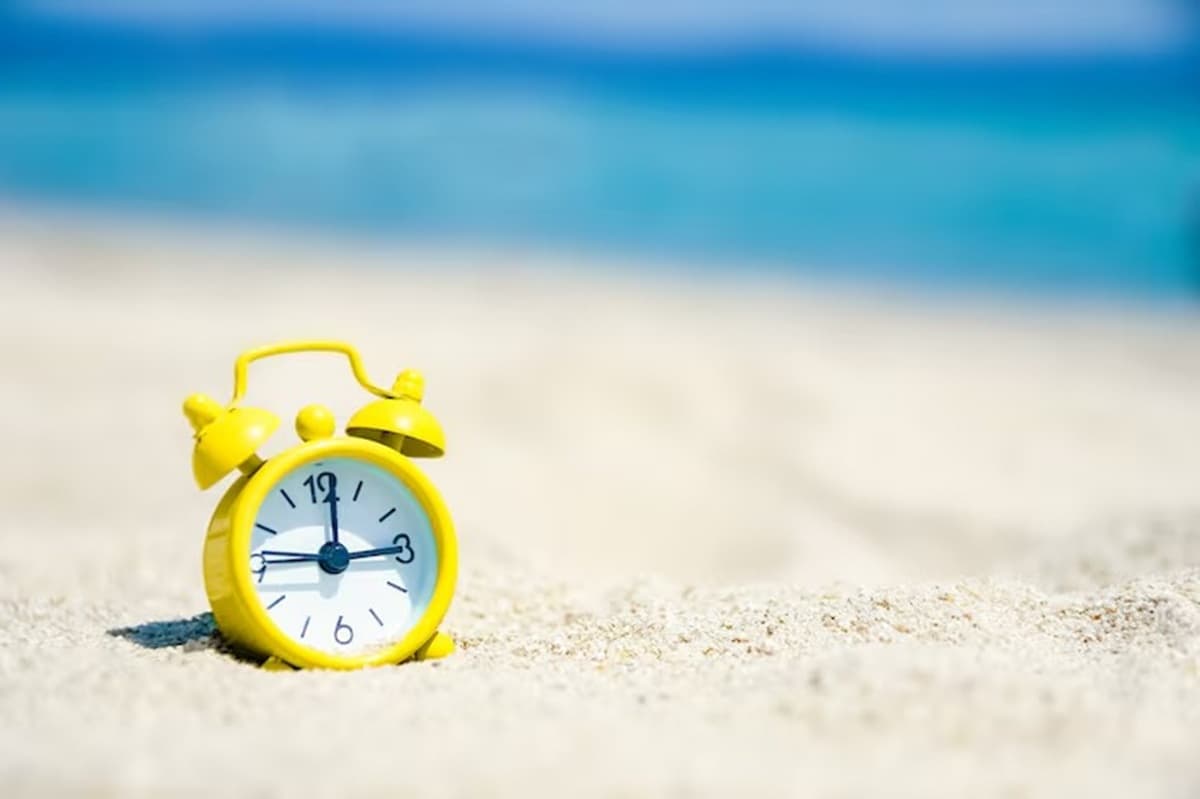 Horário de verão 2026 começa na Espanha neste sábado