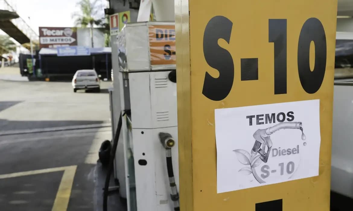 Confaz decide proposta do governo para conter alta do diesel nesta sexta