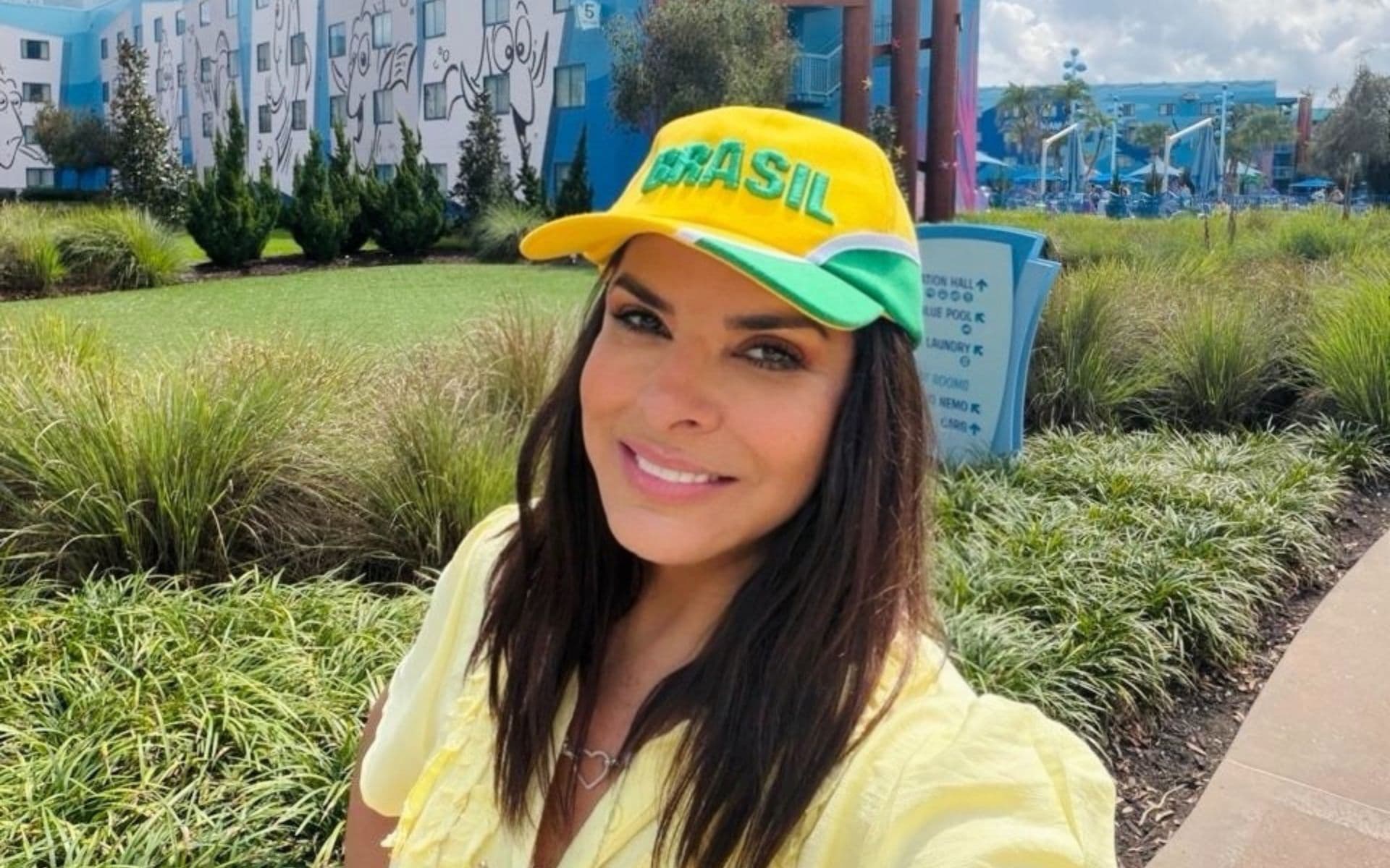 Mara Maravilha se declara 'negona branca' e gera polêmica nas redes sociais