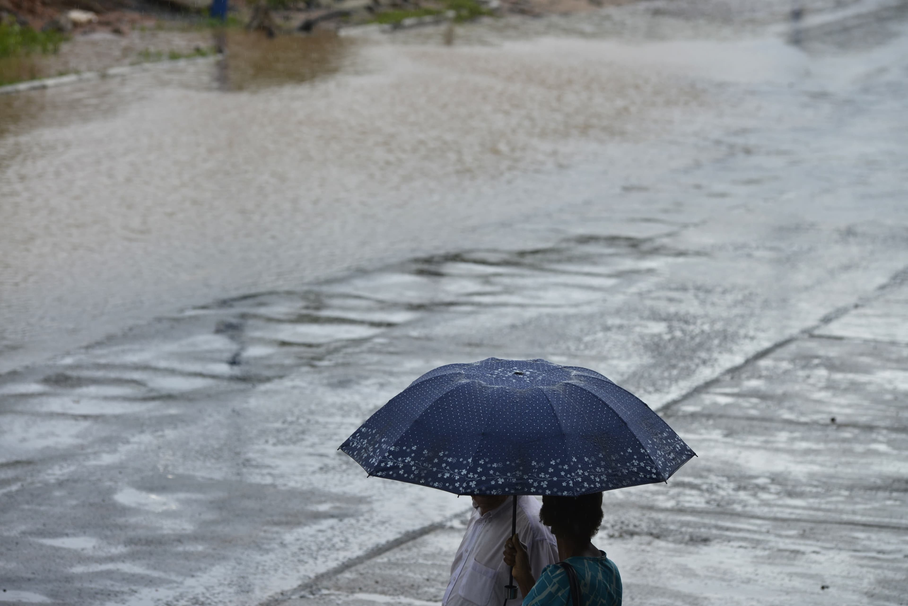 Codesal alerta para chuvas fortes e risco de deslizamentos em Salvador