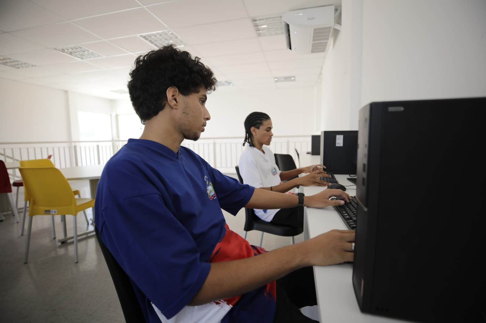 Bahia integra inteligência artificial em escolas estaduais para educação