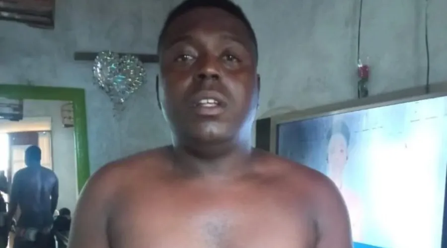 Jovem morre e dois ficam feridos em tiroteio em bar de Feira de Santana