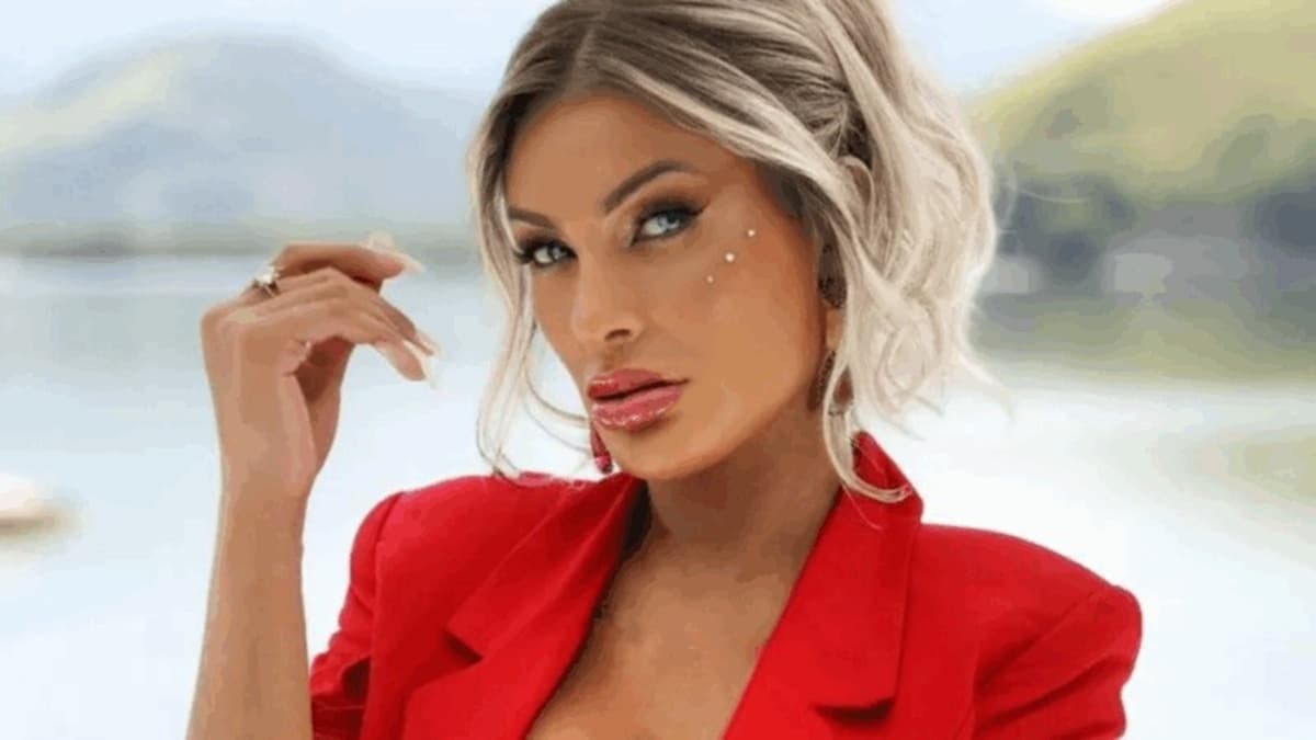 Andressa Urach anuncia criação de instituto de apoio a profissionais do sexo