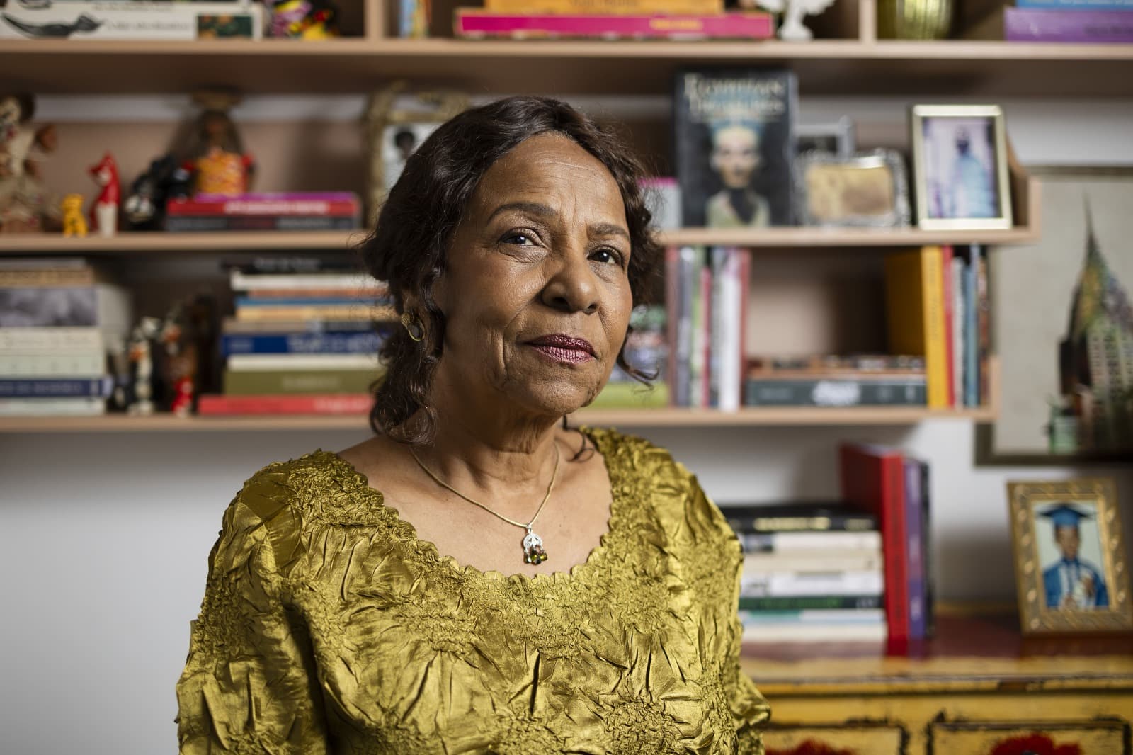 Bienal do Livro Bahia 2026 terá Julia Quinn e debates sobre livros em séries e filmes