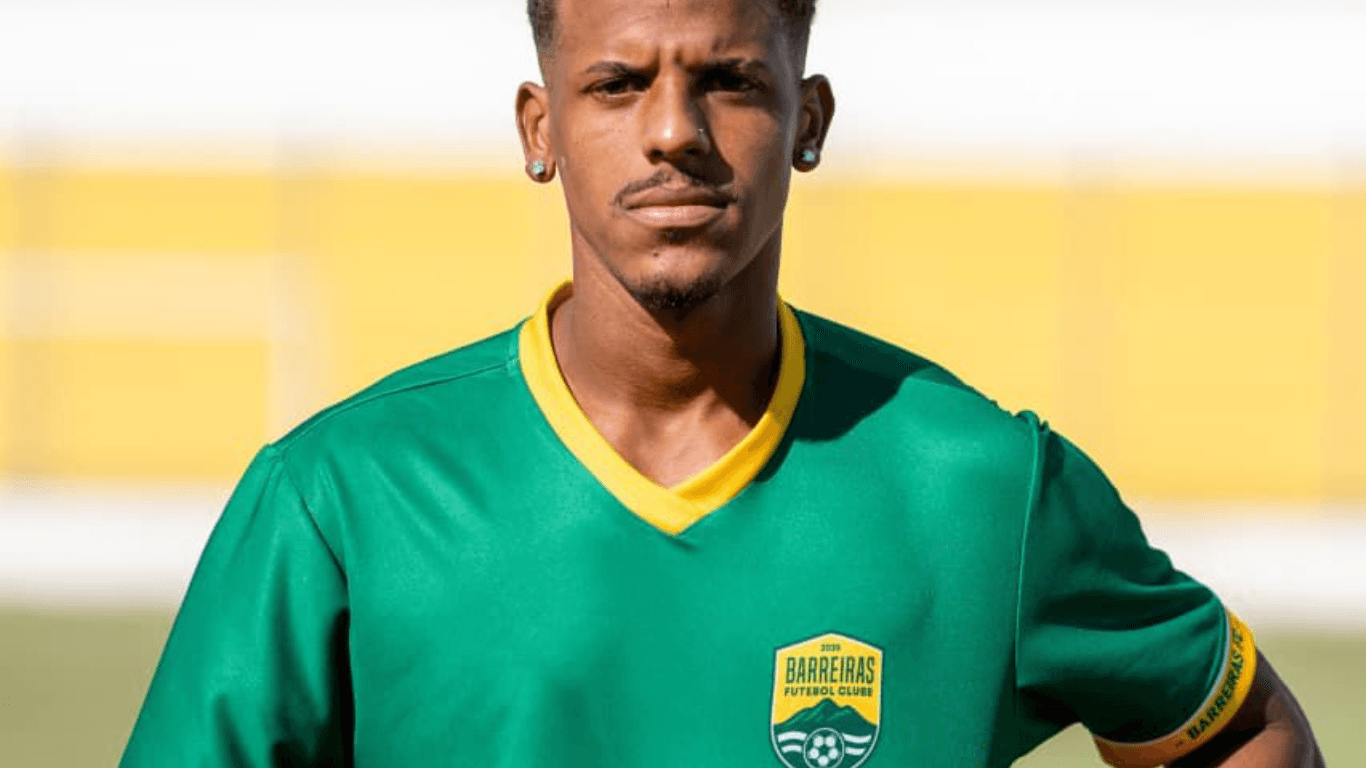 Filho de cantor do Pagodart é contratado por clube baiano para o Baianão