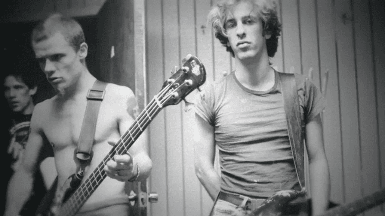 Netflix lança documentário sobre Red Hot Chili Peppers e homenageia Hillel Slovak