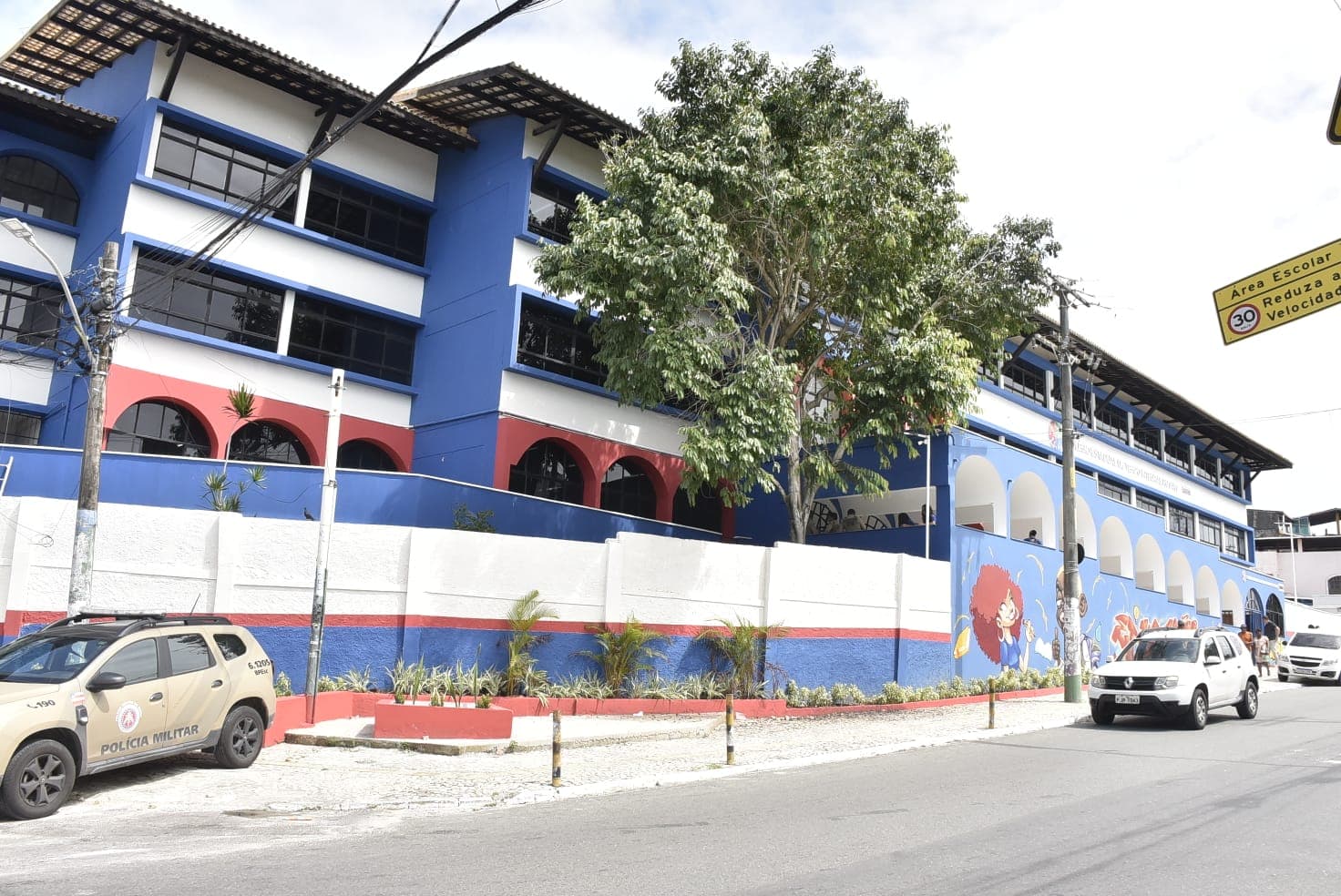 Escola em Itapuã, Salvador, é requalificada com investimento de R$ 8,4 milhões