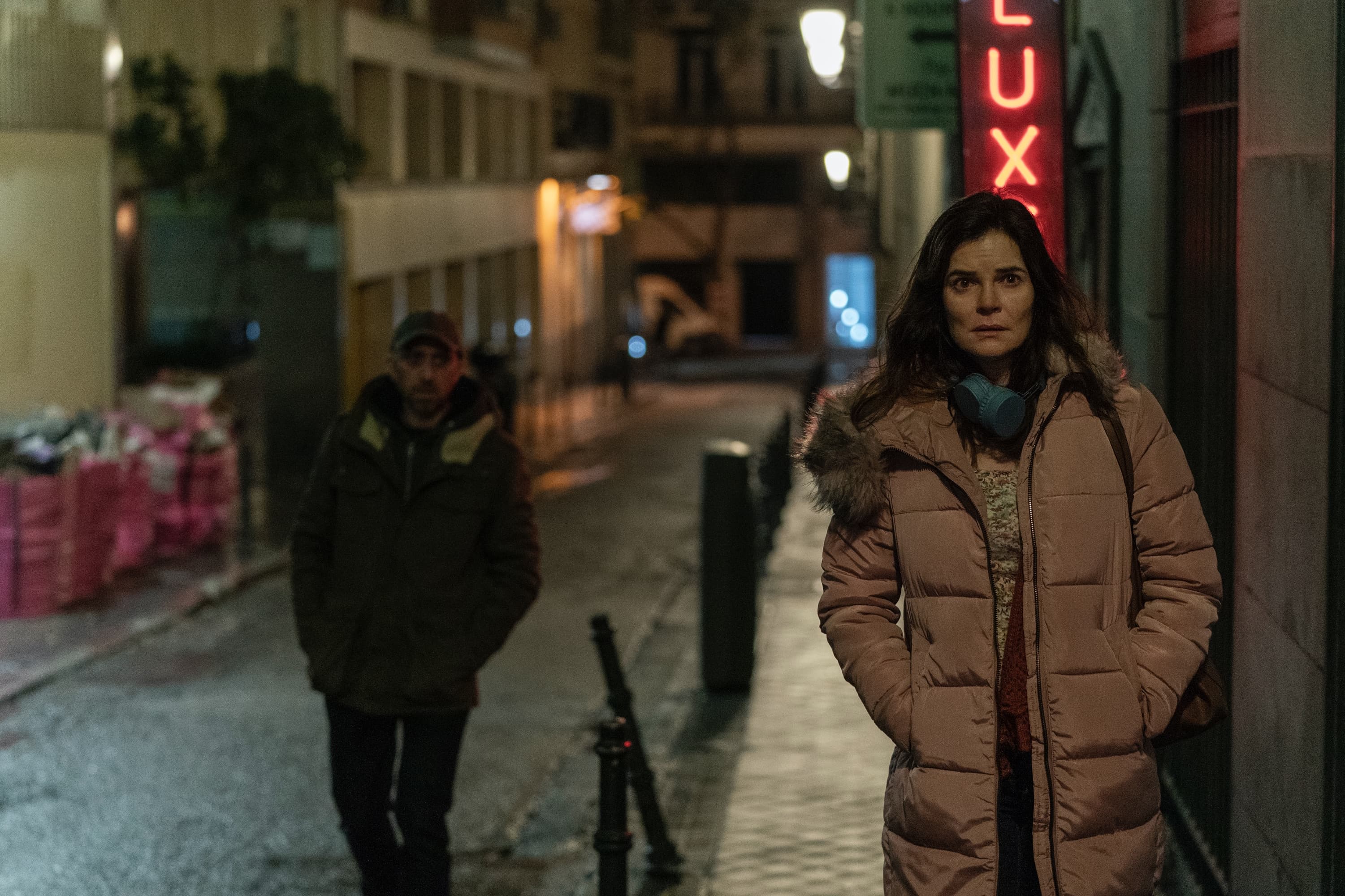 Série curta da Netflix explora amor e tecnologia em futuro próximo