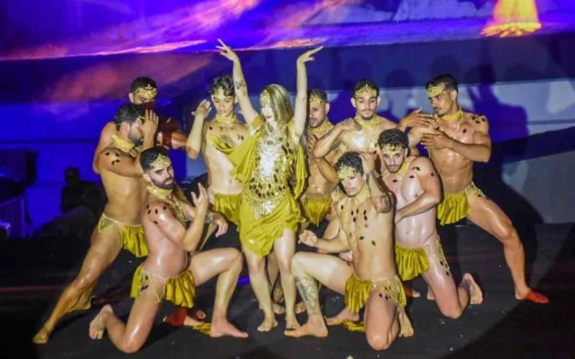 Paixão de Cristo em Gravatá (PE) gera polêmica por cena de 'bacanal'