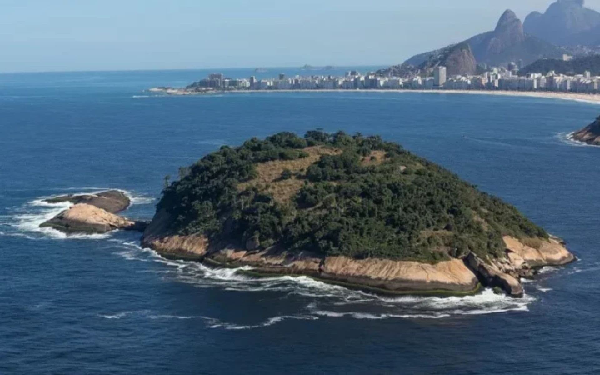 Ilha de Cotunduba: 'Caribe brasileiro' no Rio de Janeiro atrai turistas