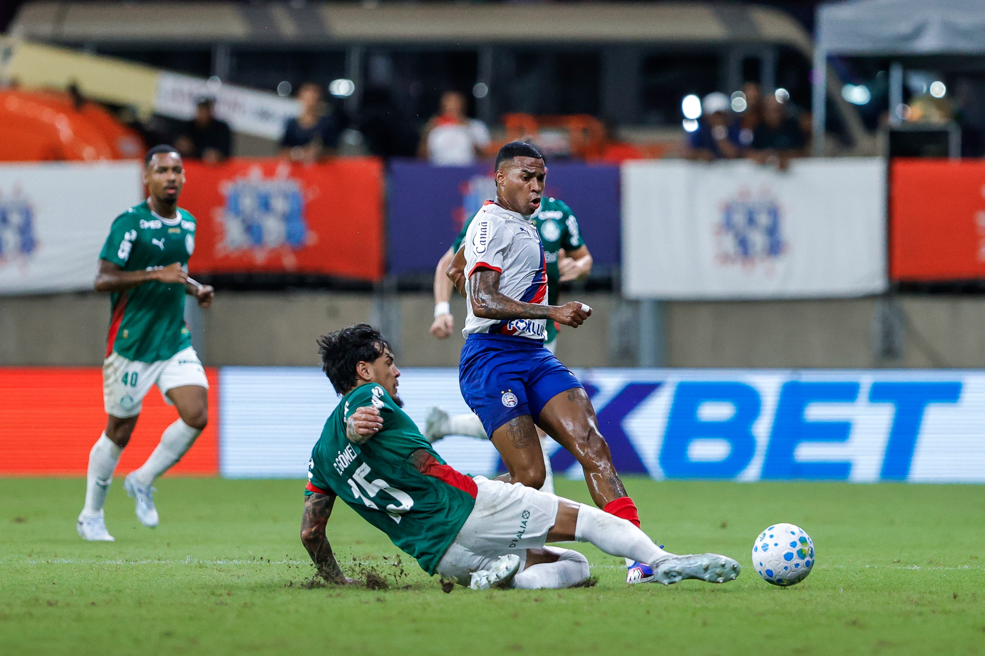 Bahia perde invencibilidade em casa e é superado pelo Palmeiras na Fonte Nova