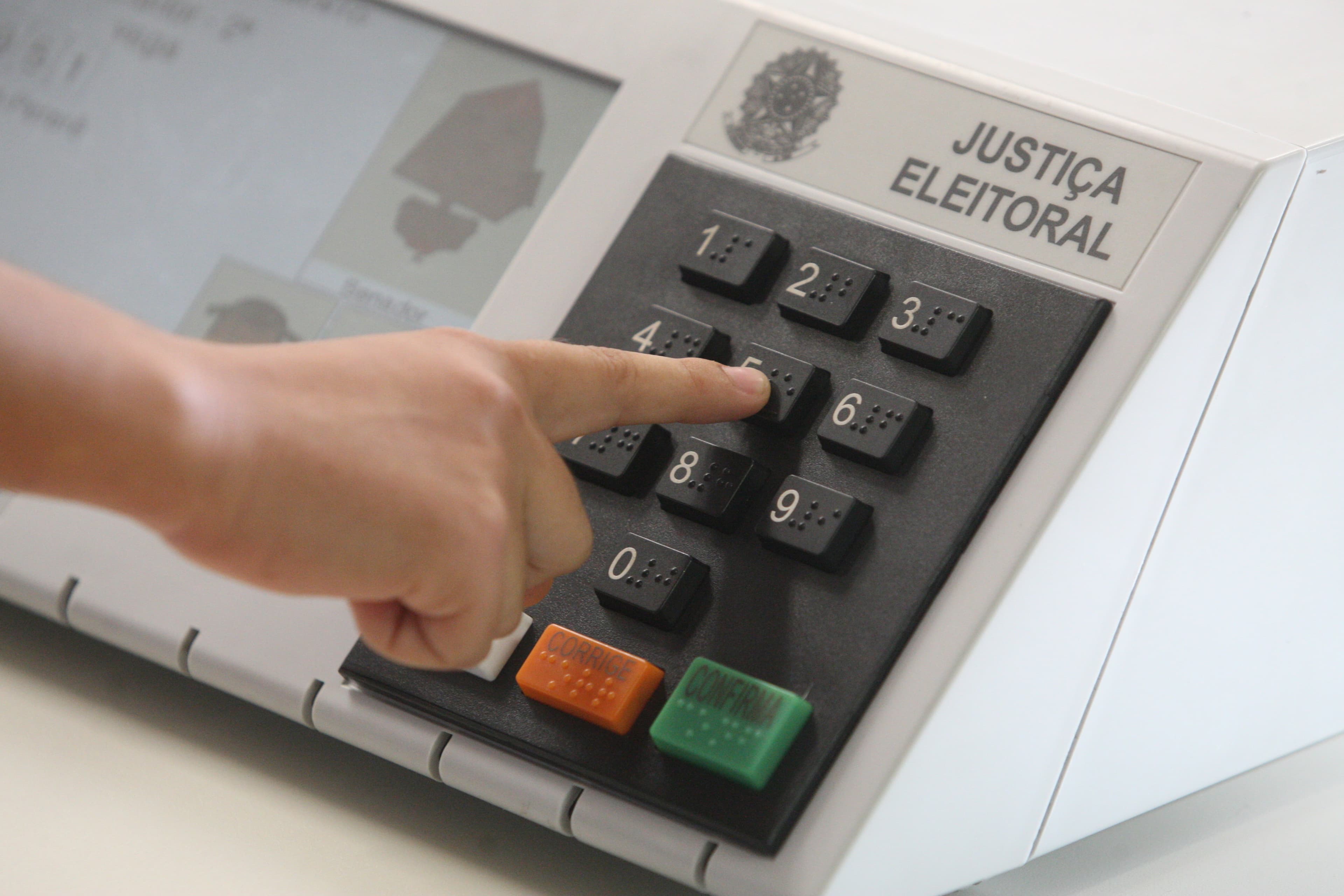 Suplências ao Senado na Bahia: partidos definem nomes para chapas