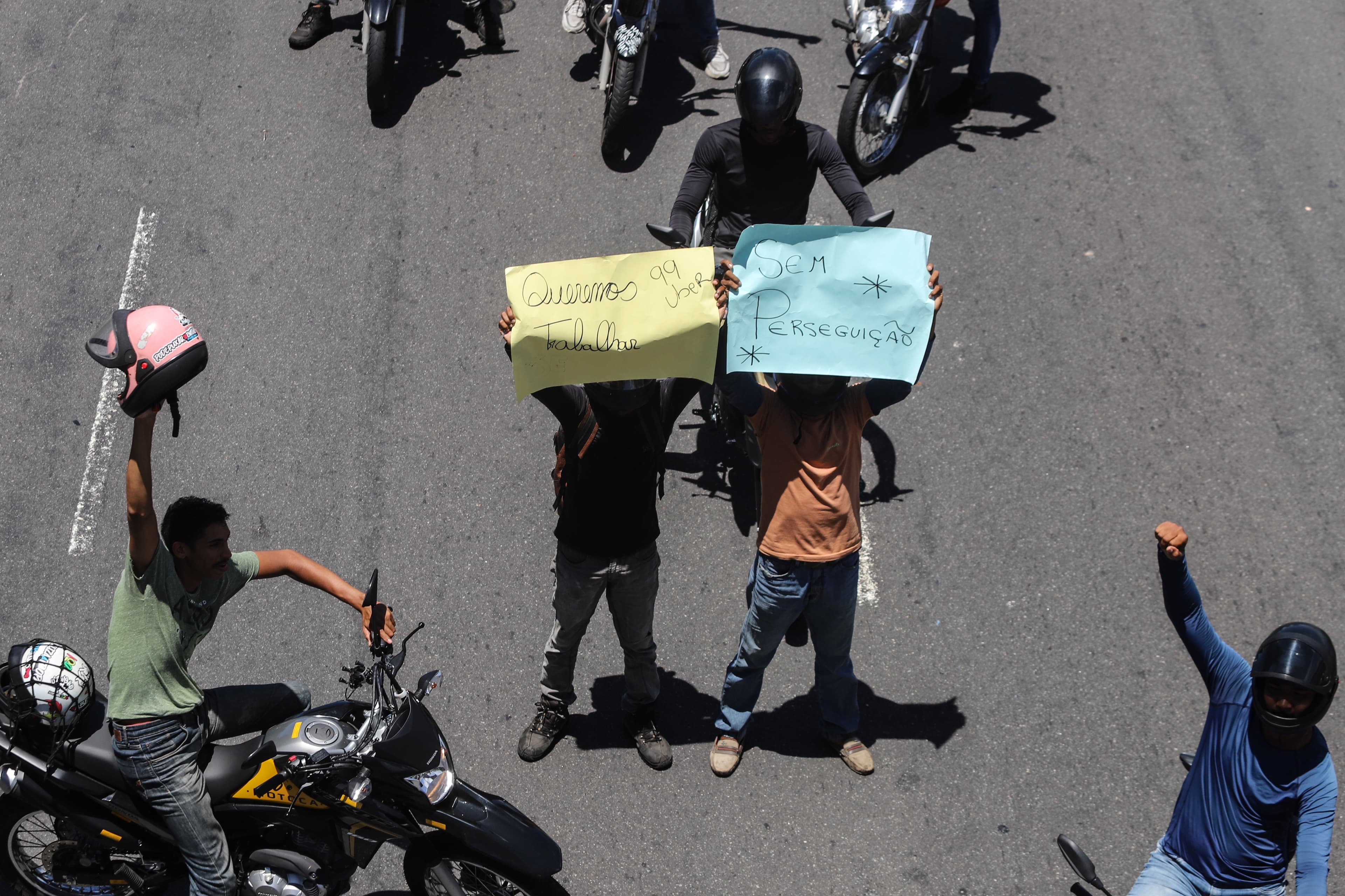 99 suspende mototáxi em São Paulo; Uber Moto é rejeitado pela prefeitura