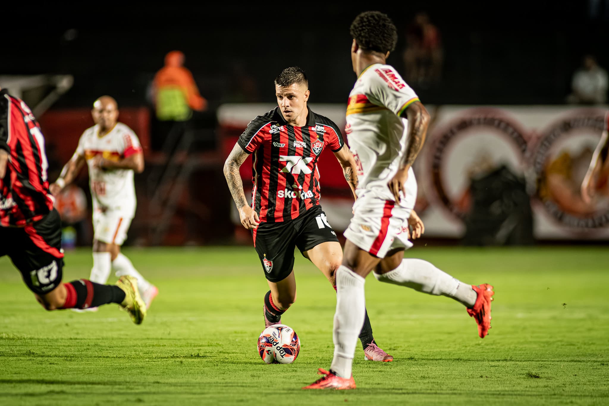 Vitória enfrenta Juazeirense nesta quarta pela Copa do Nordeste