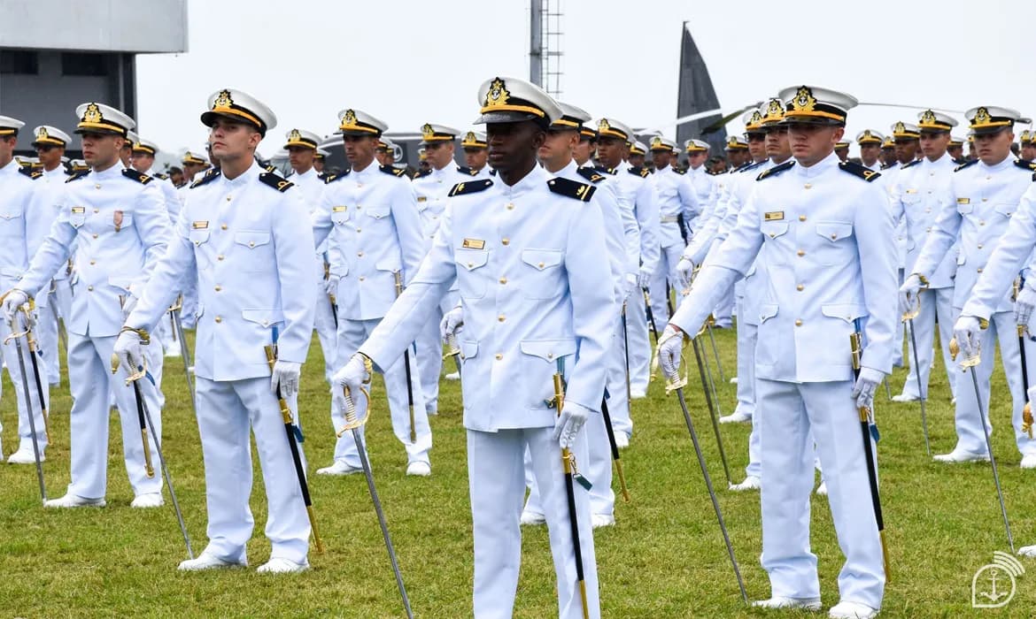 Concurso da Marinha encerra inscrições nesta quarta-feira (8)