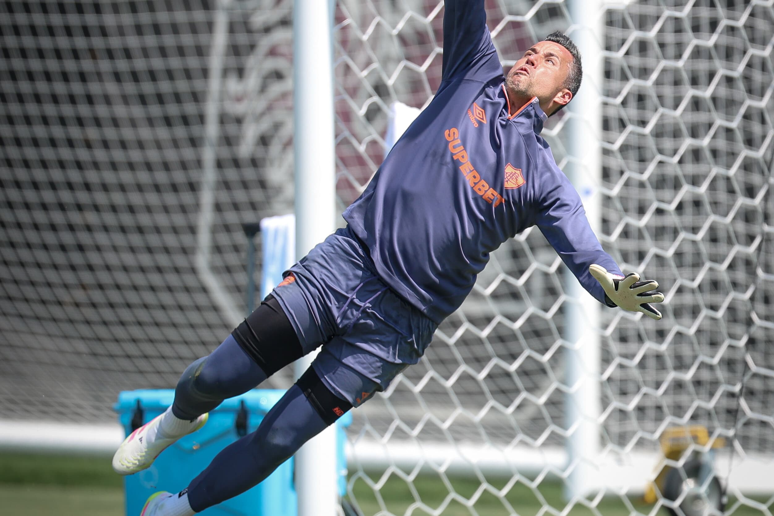 Goleiro Fábio, do Fluminense, é o mais velho a jogar na Libertadores