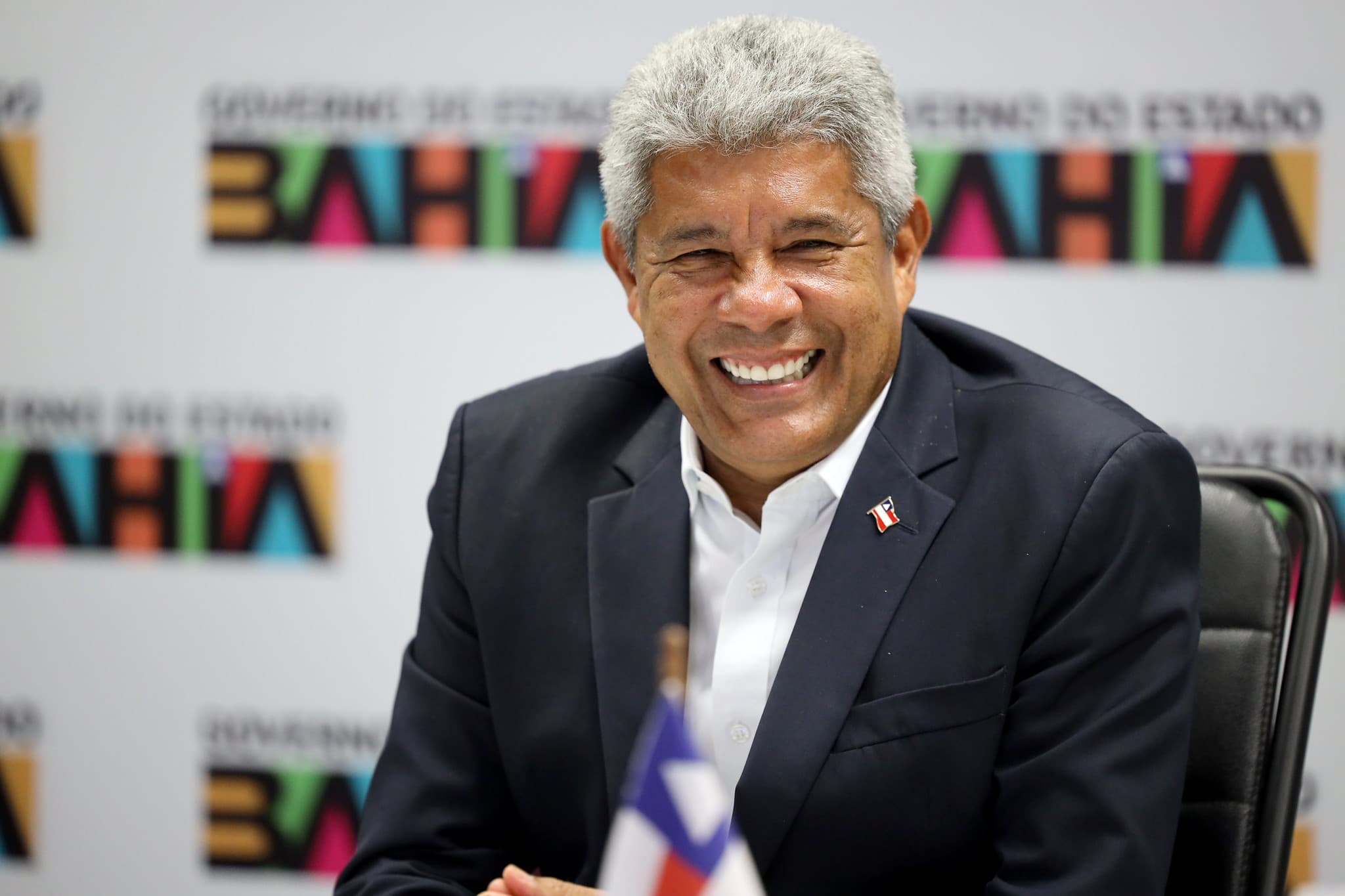 Jerônimo Rodrigues critica Bolsonaro por extinção do Ministério do Esporte