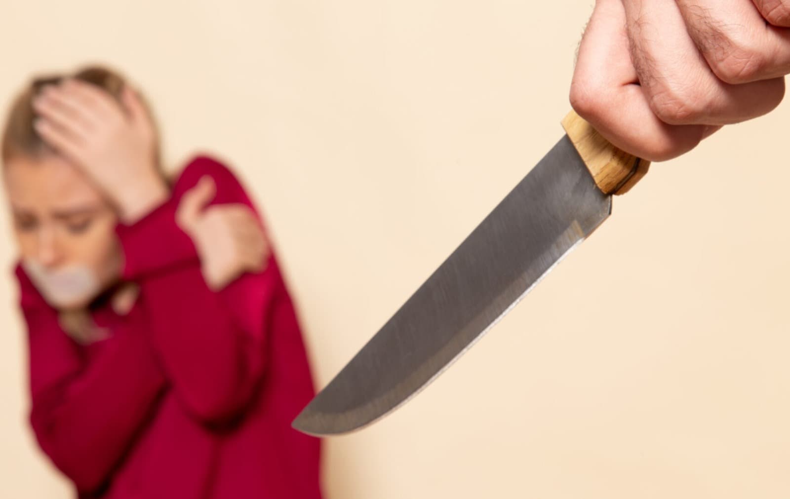 Homem é preso após ameaçar mulher com faca por negar sexo em Campo Grande