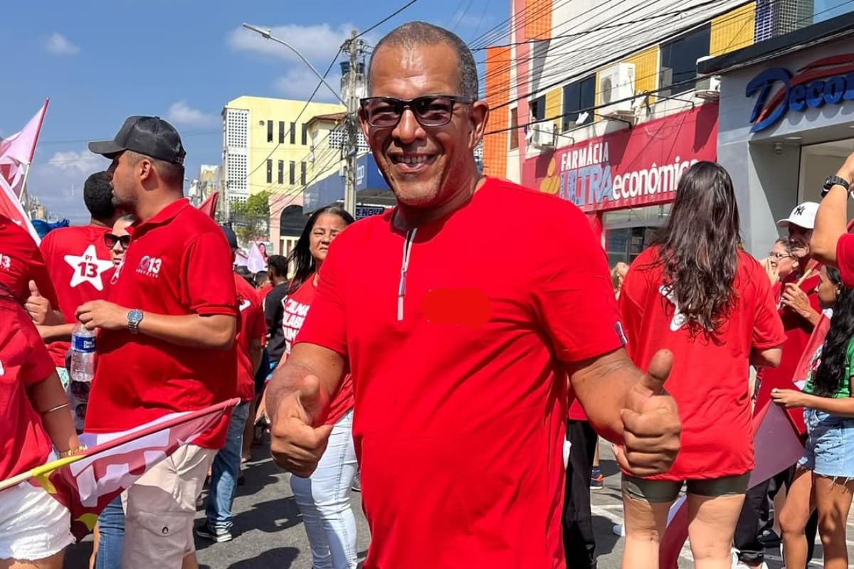 Vereador de Brumado critica salário de R$ 13 mil em sessão da Câmara