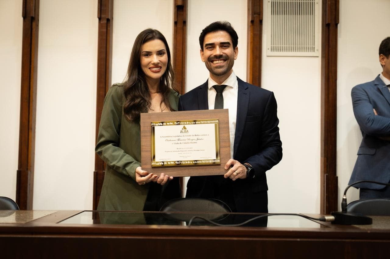 Júnior Marabá recebe título de cidadão baiano na ALBA