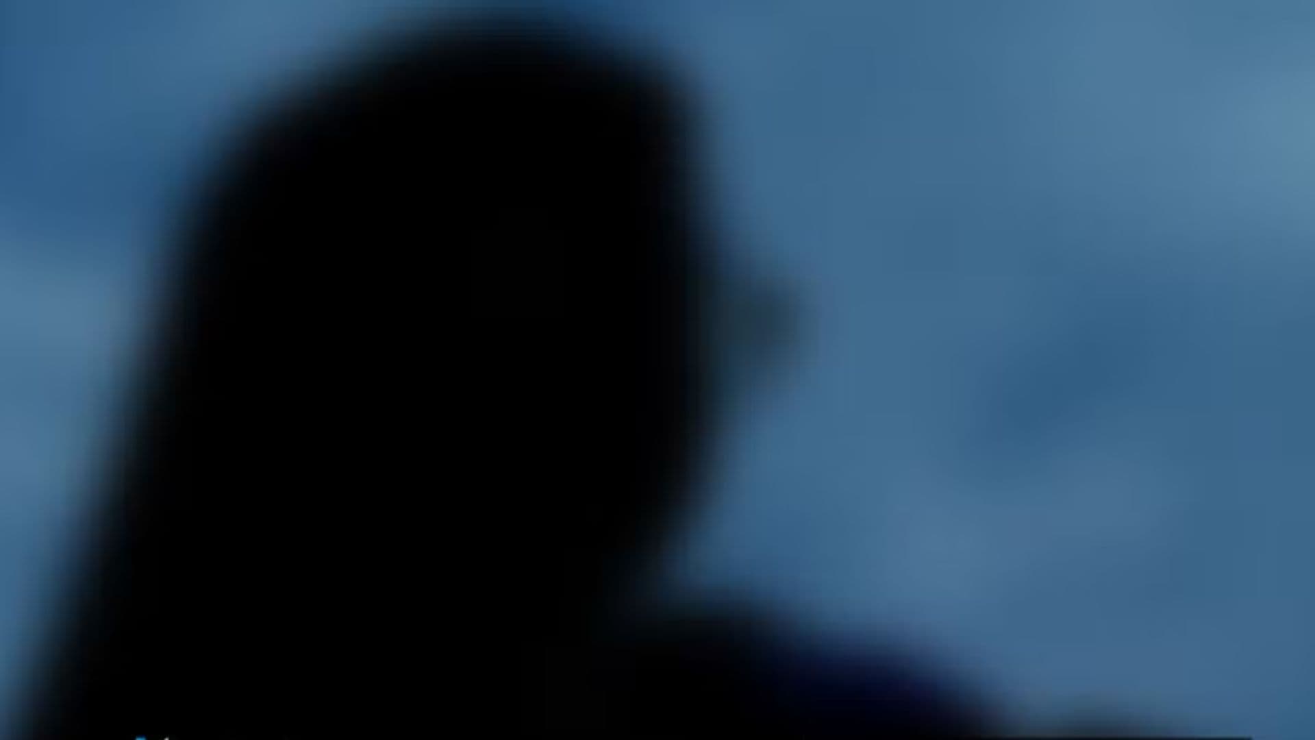 Hamburgueria oferece salário maior por decote e roupa curta a adolescente