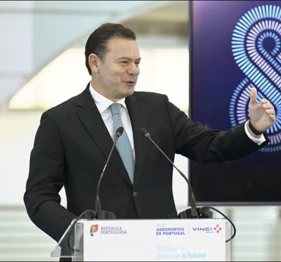 Portugal: Governo aprova lei que endurece regras migratórias e acelera expulsão