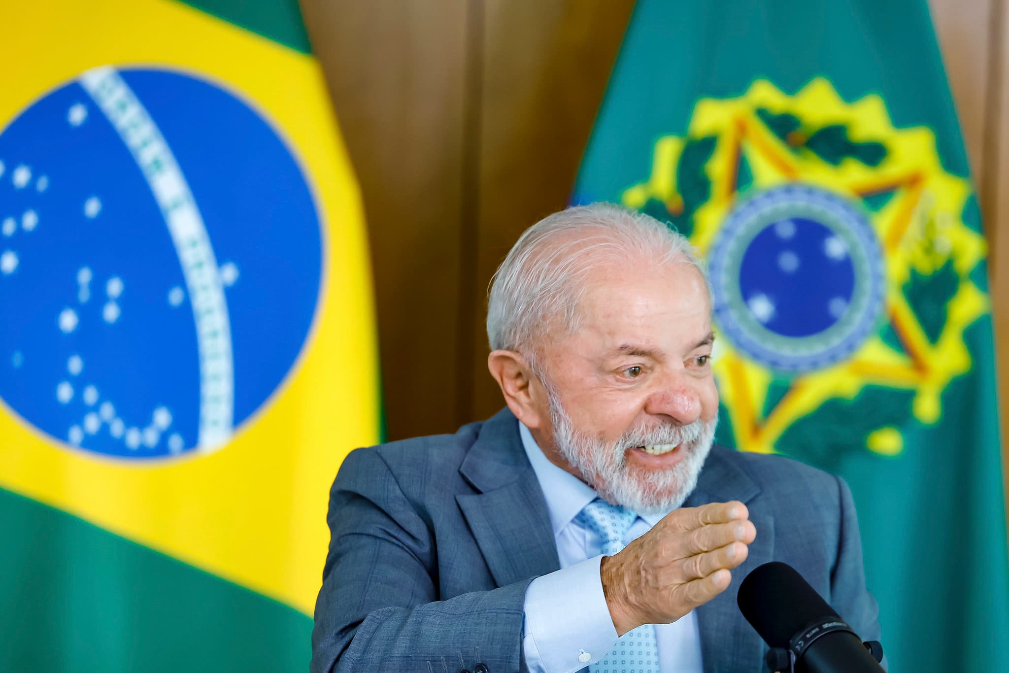 Lula reafirma candidatura à reeleição em 2026 e afasta rumores de desistência