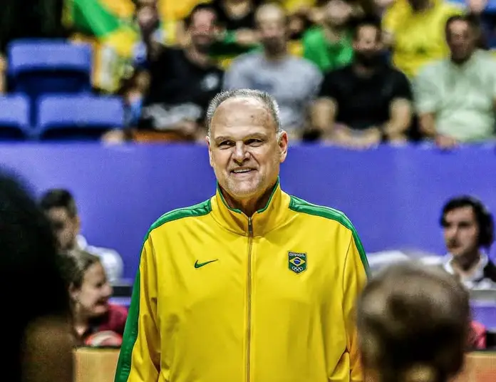 Governo decreta luto oficial de três dias pela morte de Oscar Schmidt