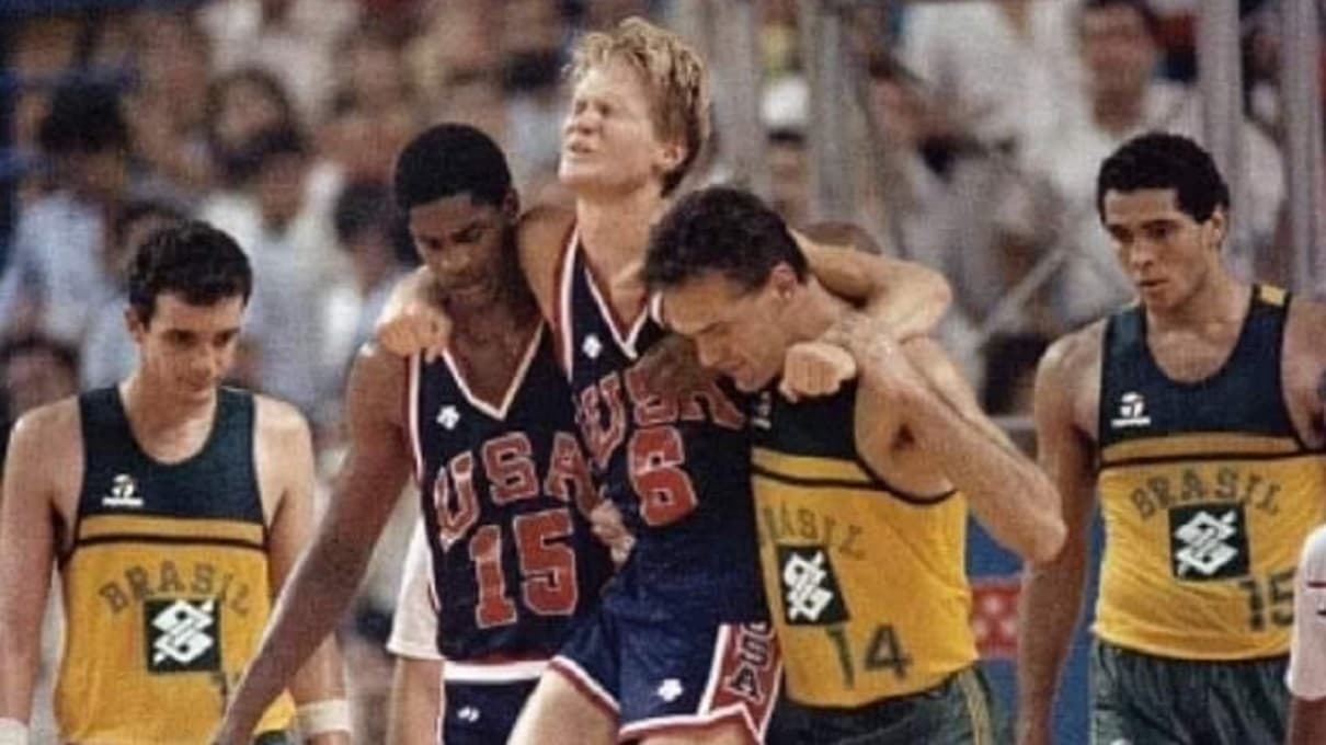 Steve Kerr presta homenagem a Oscar Schmidt e lamenta morte de ídolo do basquete
